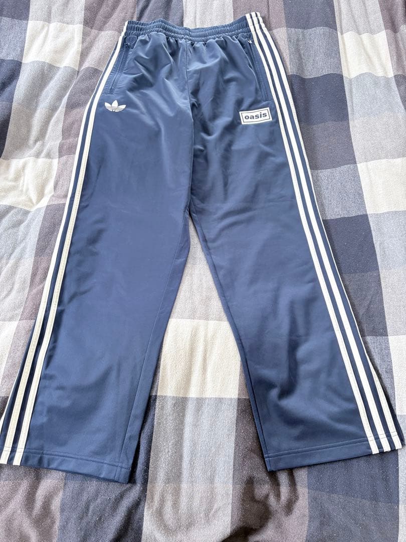 adidas oasis ジャージパンツ ネイビー