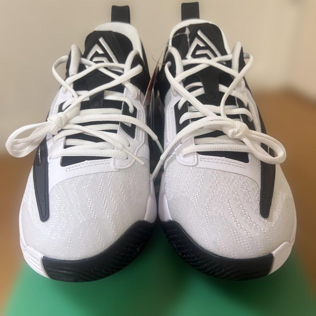 【新品未使用】NIKE GIANNIS IMMORTALITY 3 26.5cm