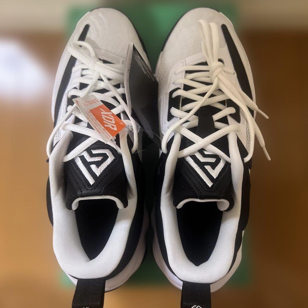 【新品未使用】NIKE GIANNIS IMMORTALITY 3 26.5cm