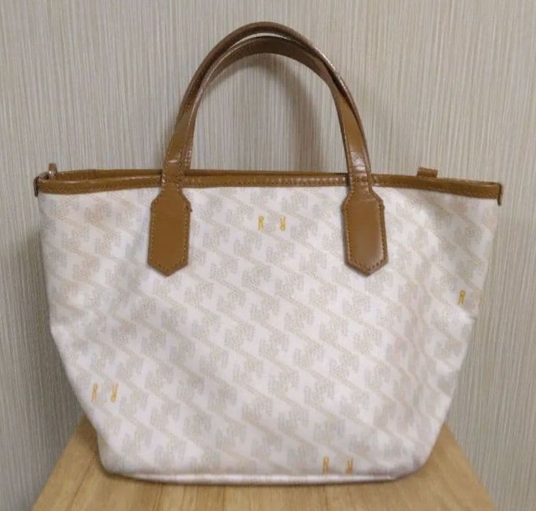 レザレクション　カートバッグ