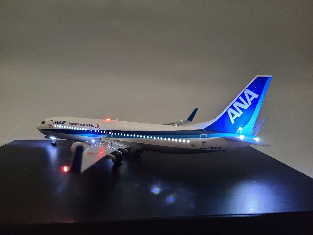 ANA ボーイング737-800 トリトンブルー完成品