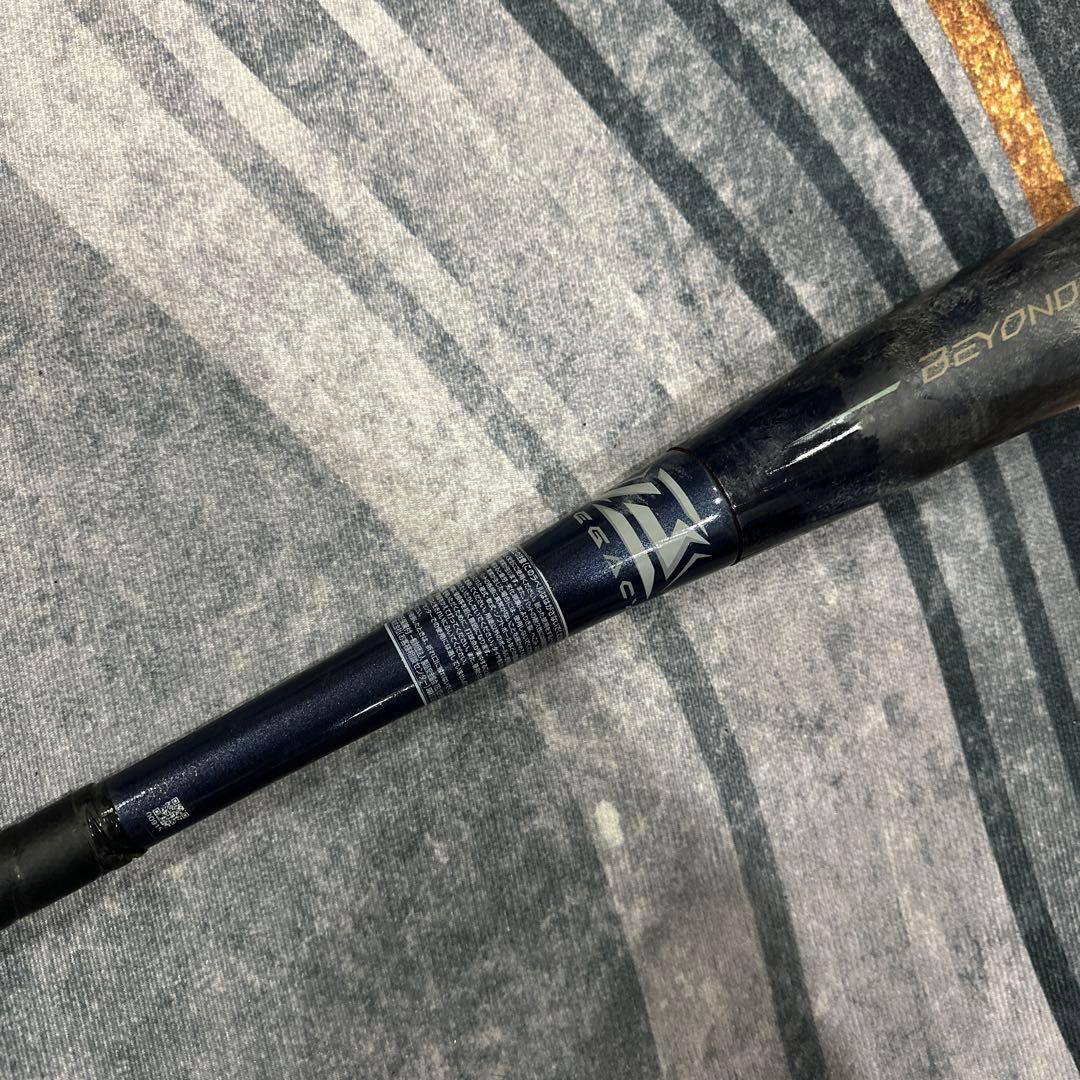 BEYOND MAX LEGACY 83cm 軟式バット