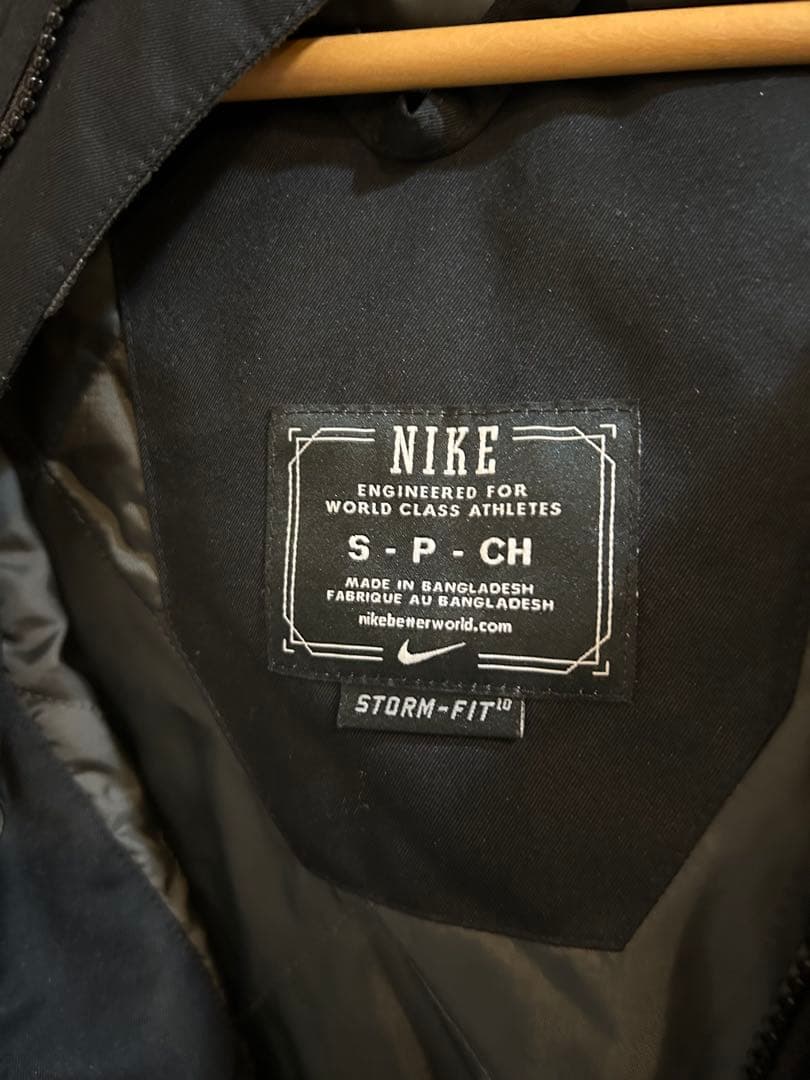 NIKE スノーボードウェア　ブラック•グレー