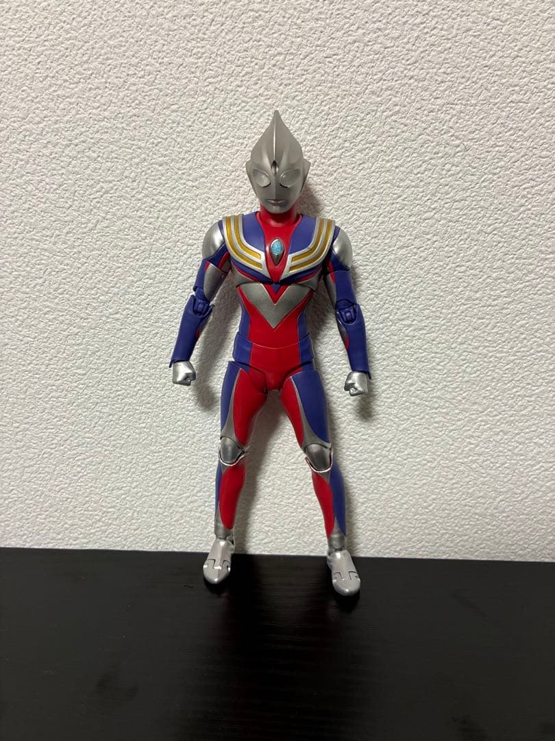 ウルトラマン フィギュア BANDAI