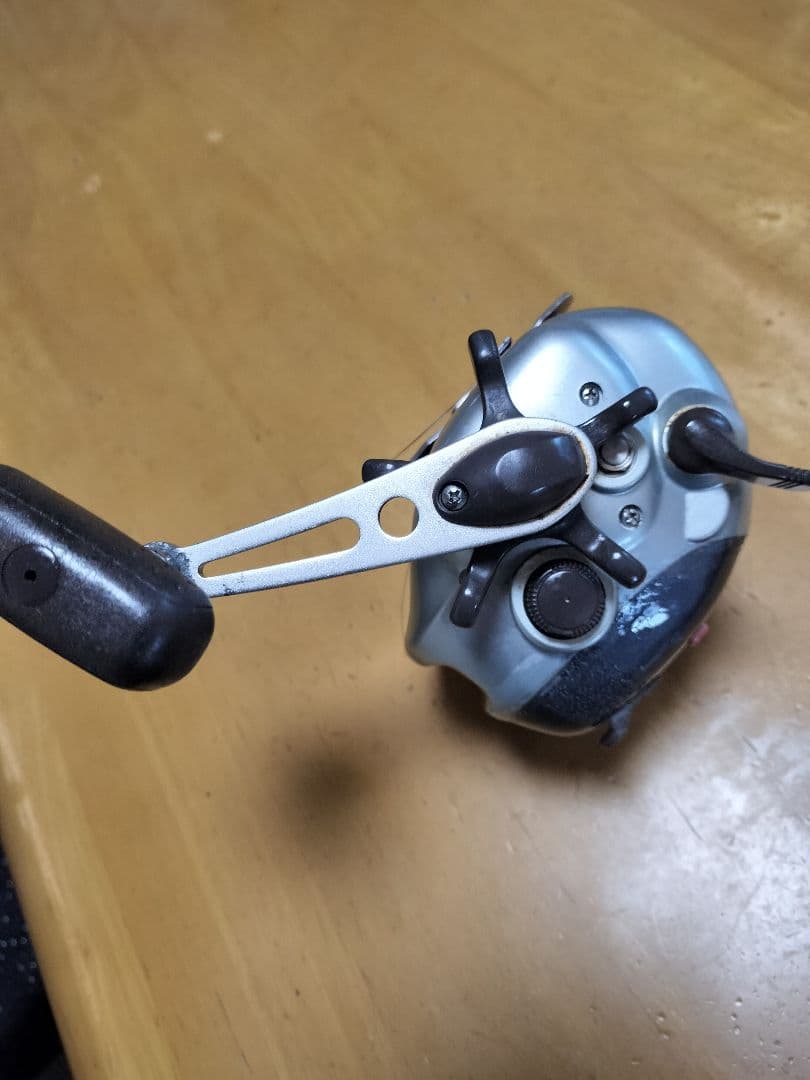 SHIMANO 電動リール 3000H本体だけk．gh