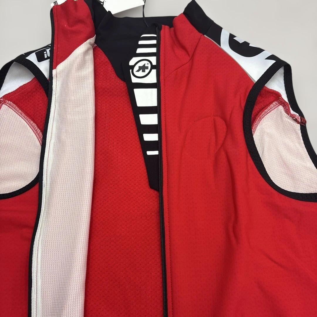 【訳あり新品】アソス　前後保温ベスト