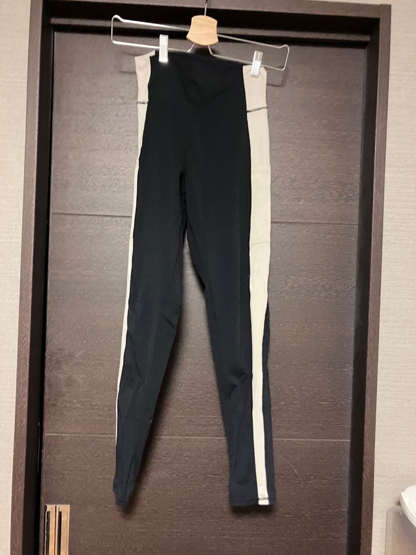 WERTHY COMBINATION LEGGINGS ブラック×ベージュ