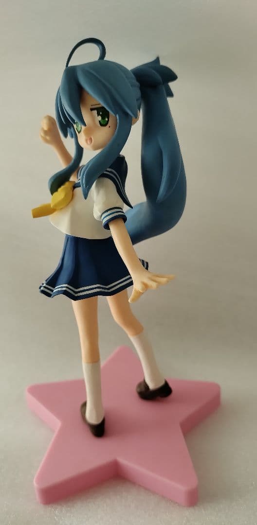 e♯らき☆すた♯　泉こなた　制服　ポニーテール　フィギュア