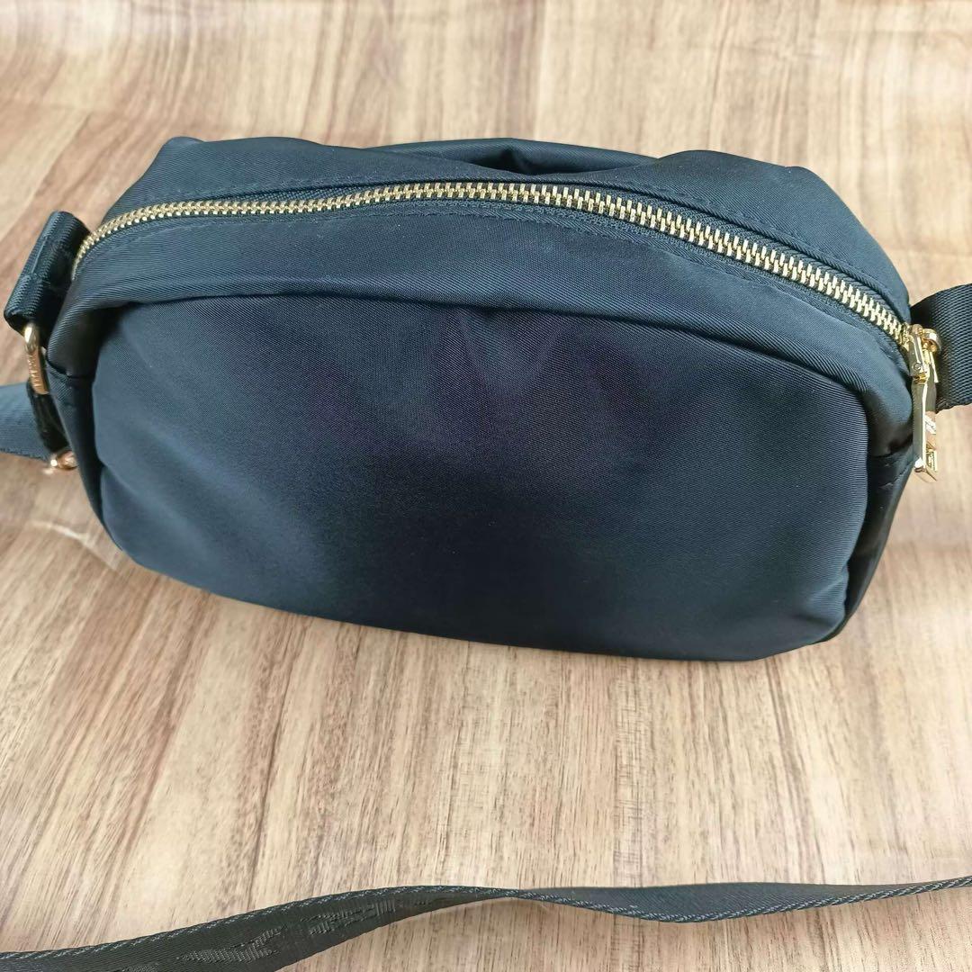 PRADA ノベルティ ブラック ショルダーバック ナイロン
