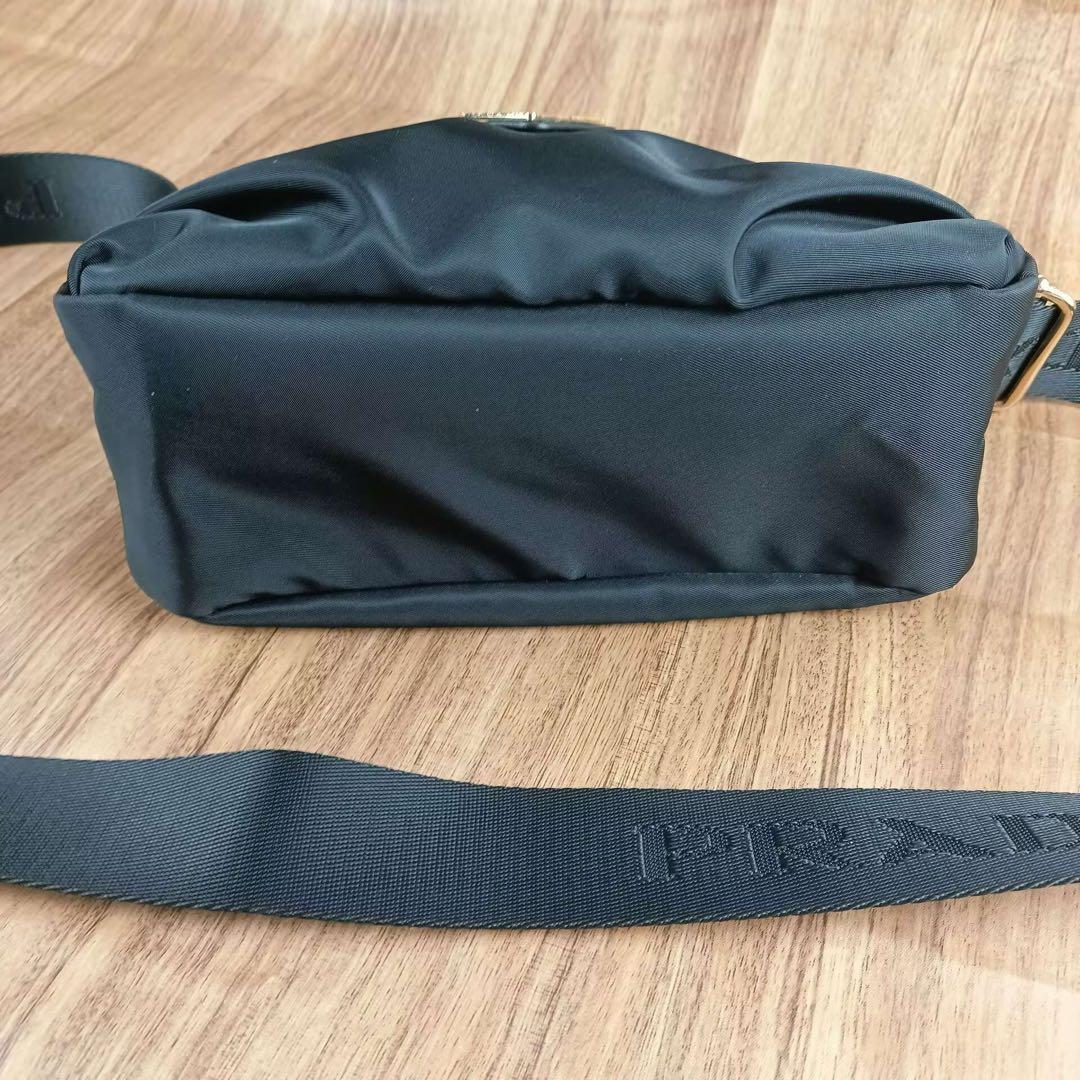 PRADA ノベルティ ブラック ショルダーバック ナイロン