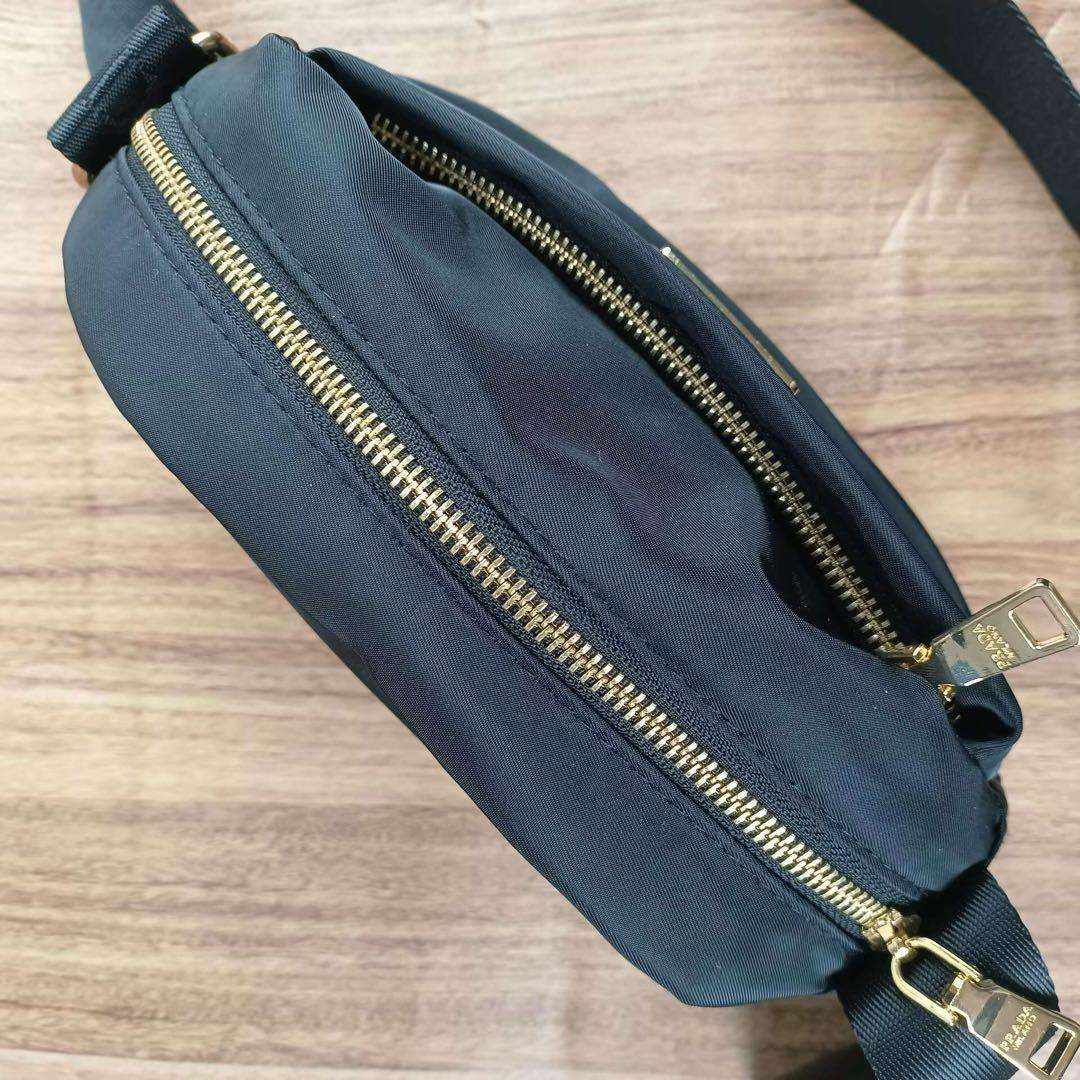 PRADA ノベルティ ブラック ショルダーバック ナイロン