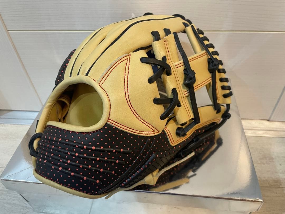 ⭐️新品未使用 ミズノ⭐️一般軟式 オールラウンド ブロンド グローブ