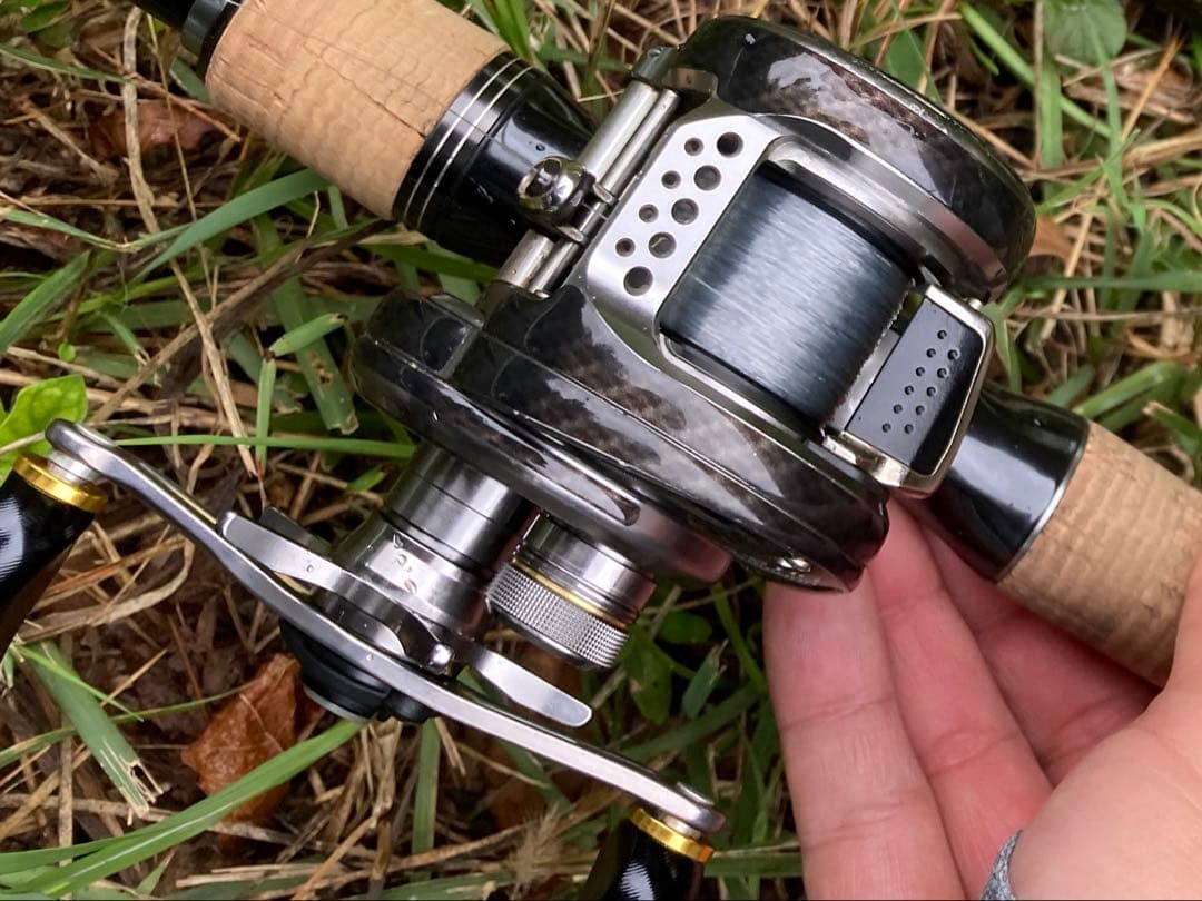 SHIMANO CALCUTTA CONQUEST BFS HG 左