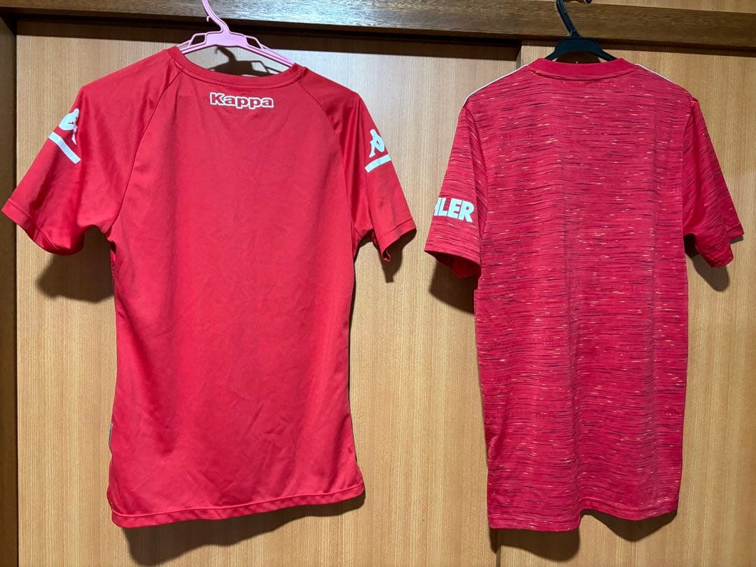 サッカー　ユニフォーム4着　セット