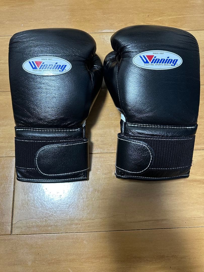 Winning ボクシンググローブ 14 oz 黒