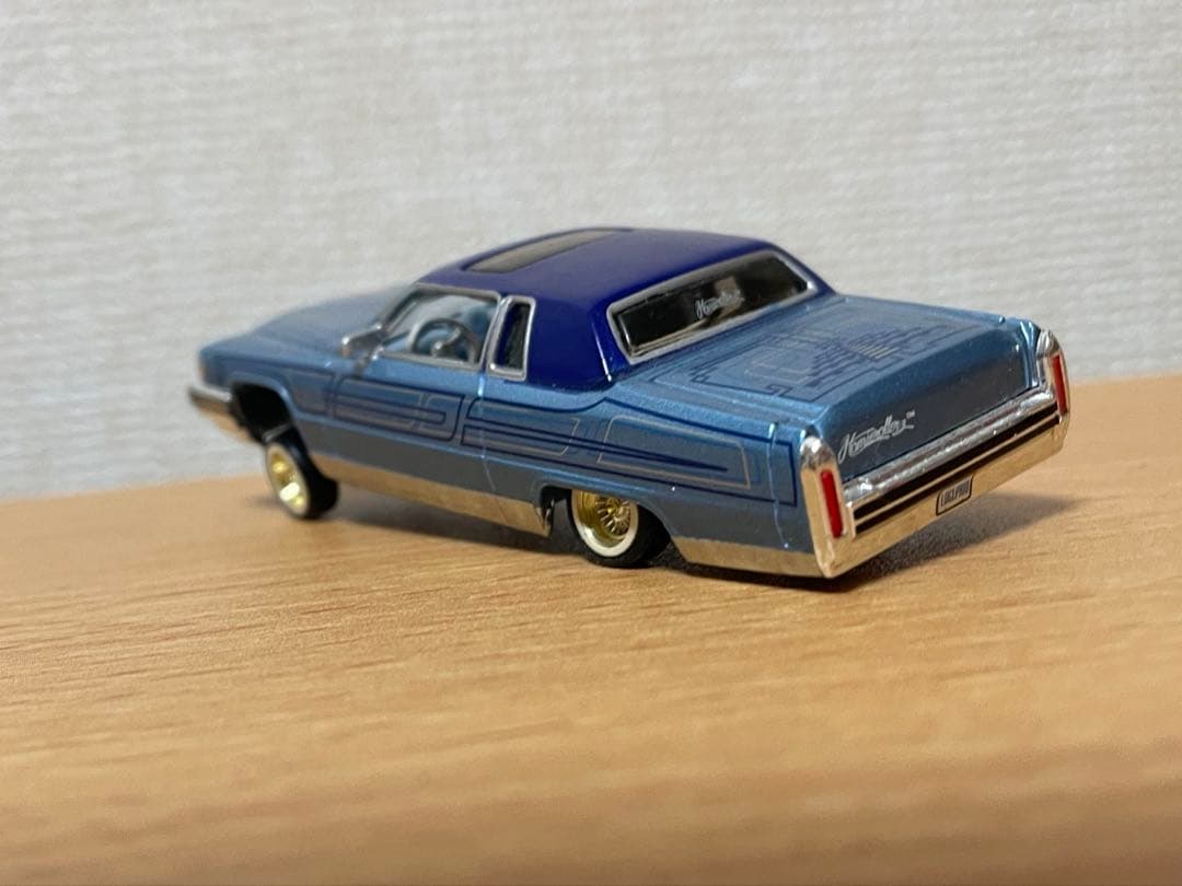 1/64 ローライダー キャデラック ブロアム ミニカー jadatoys