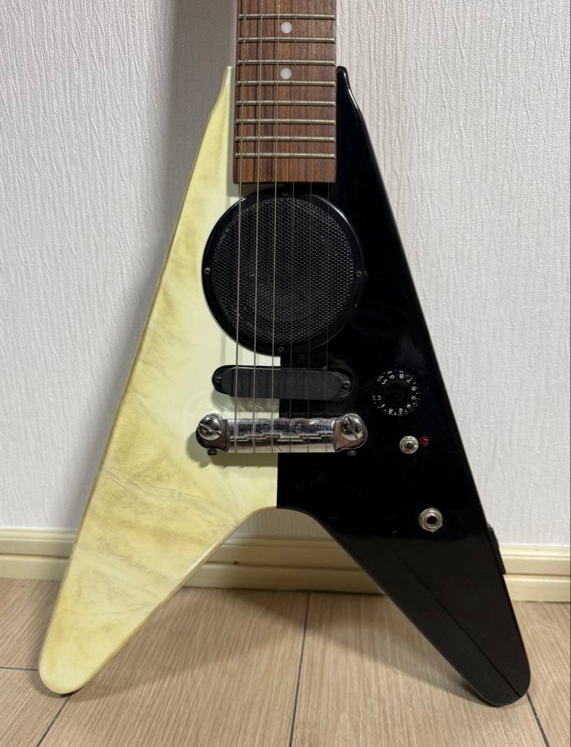 現状品 KGarage Uunior フライングV型 エレキギター