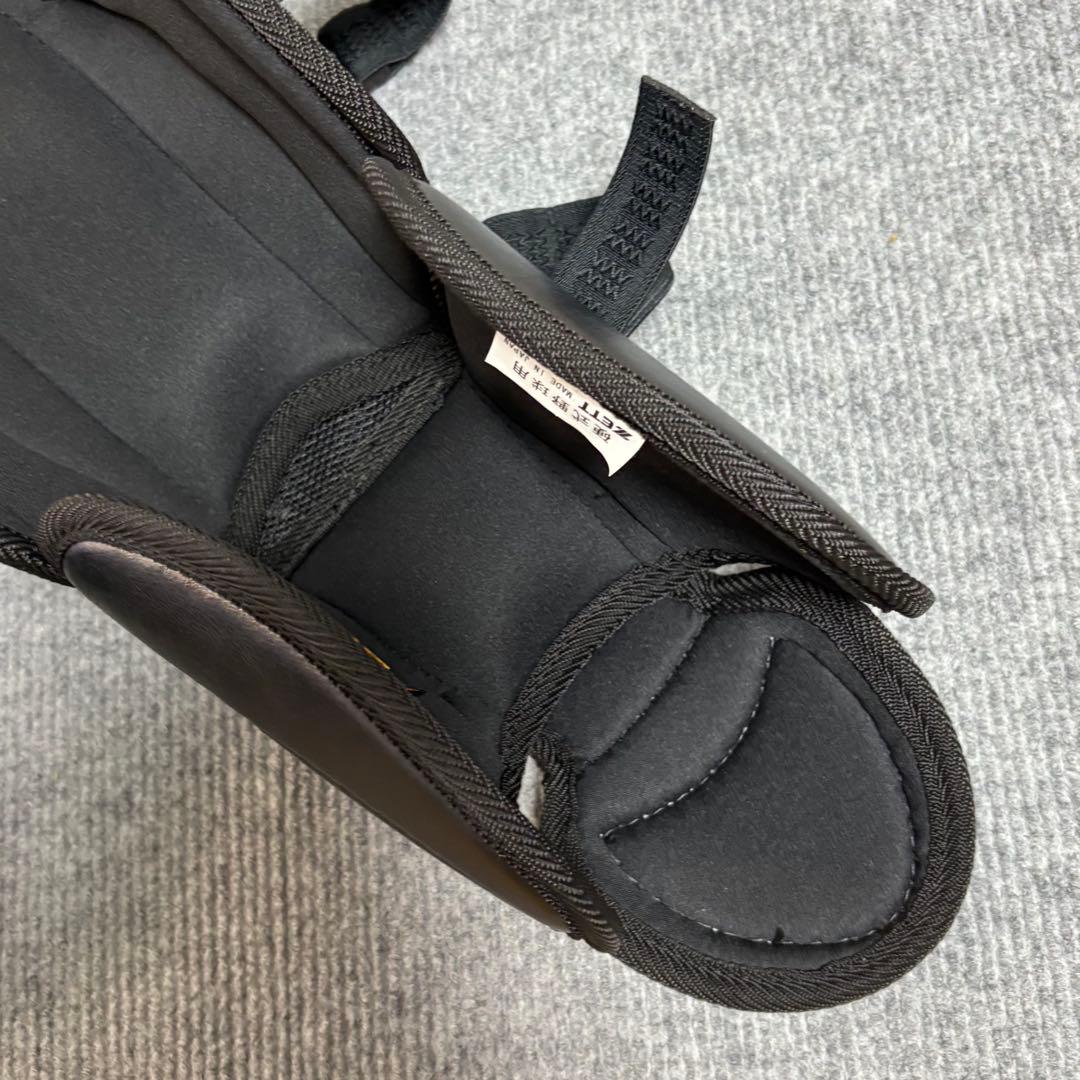 美品　一般用　大人　硬式用　キャッチャーレガース ZETT　防具　プロステイタス