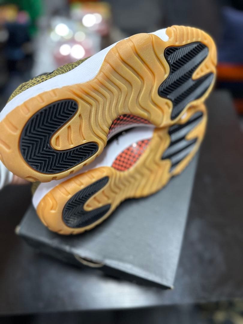 Nike Jordan 13 ブラック/ゴールド