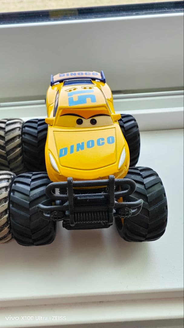 【新品】 カーズ モンスタートラック 8台セット ラミレス メーター ストーム