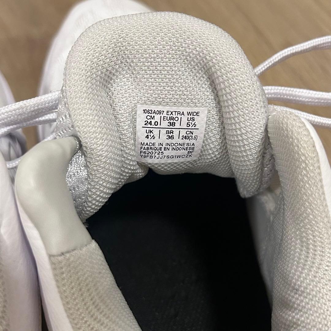 美品★アシックス GELHOOP V17 EXTRA WIDE 24cm バスケ