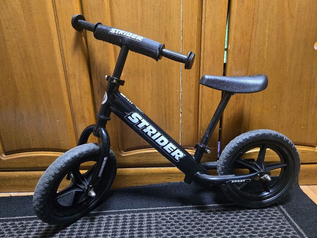 ストライダー　スポーツ　12インチ　ブラック　日本正規品 プロテクターセット
