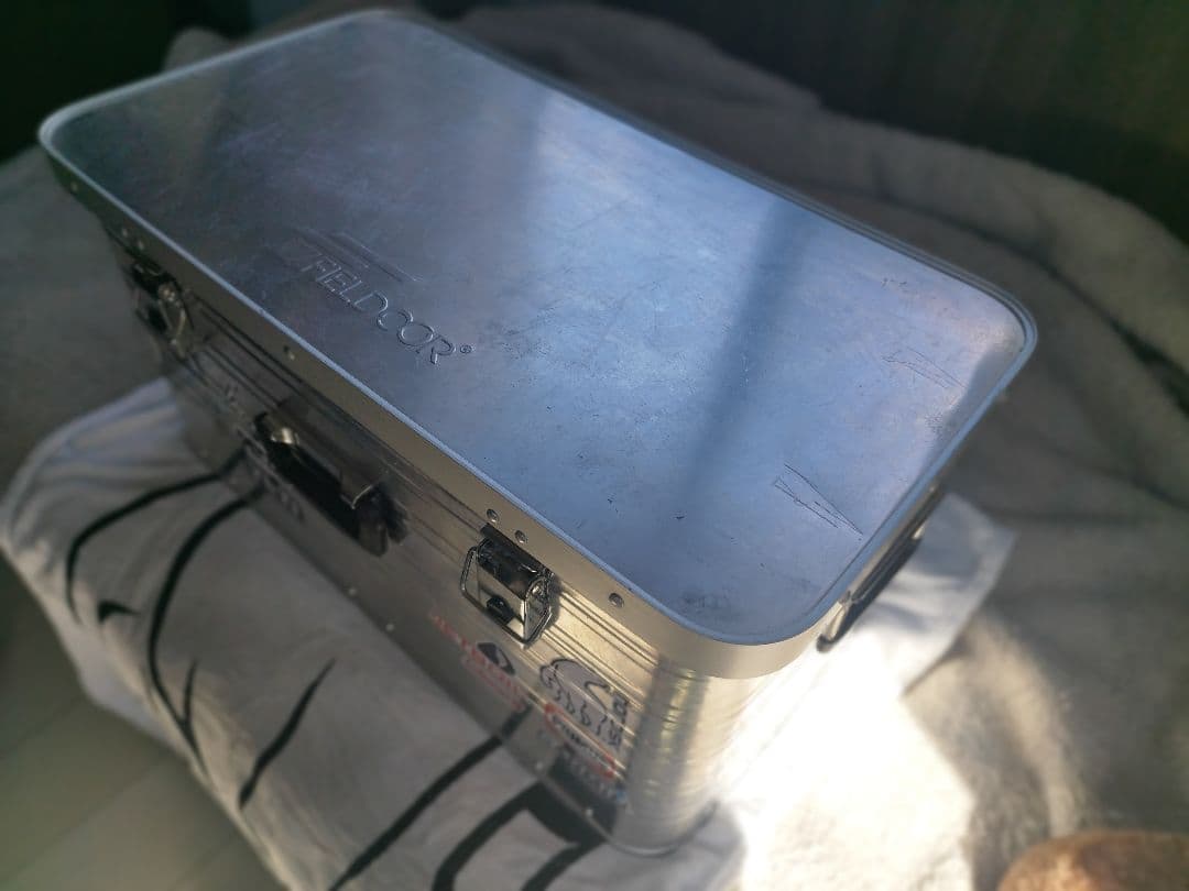 FIELD DOOR アルミコンテナボックス M 54L