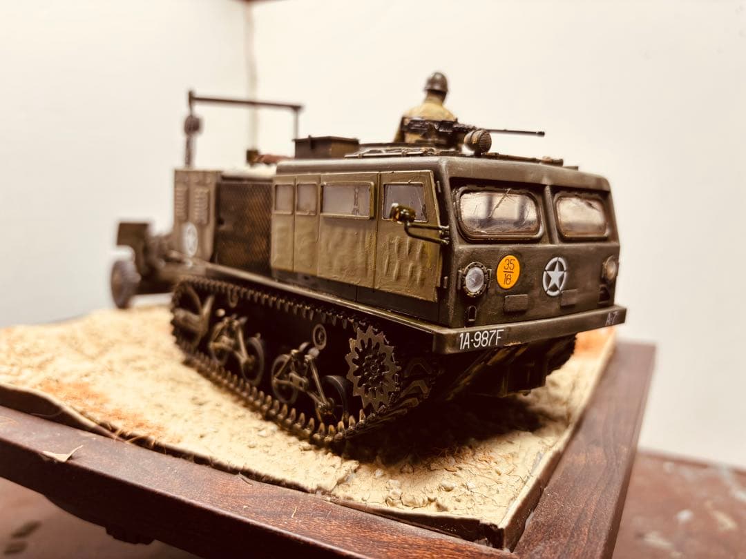 1/35 アメリカ陸軍105mm榴弾砲とM4ハイスピードトラクター