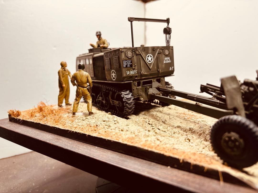 1/35 アメリカ陸軍105mm榴弾砲とM4ハイスピードトラクター