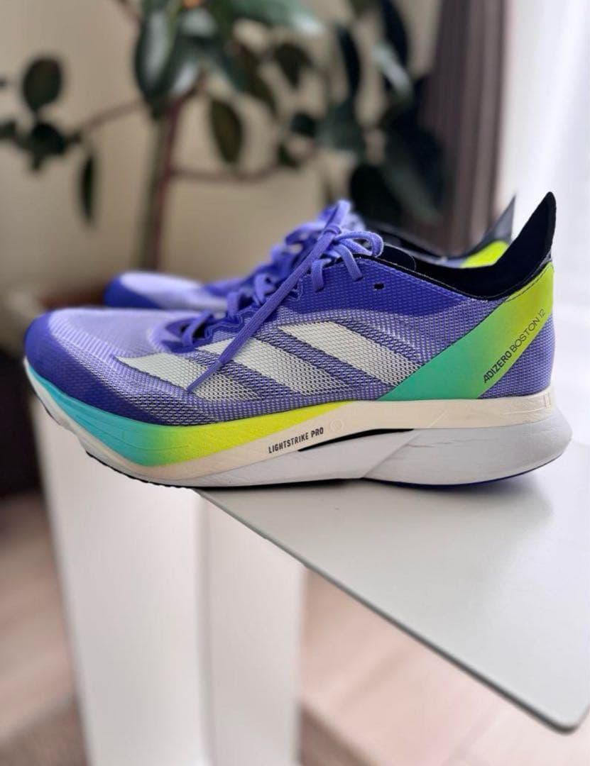 美品 adidas ADIZERO BOSTON 12 アディゼロ ボストン12