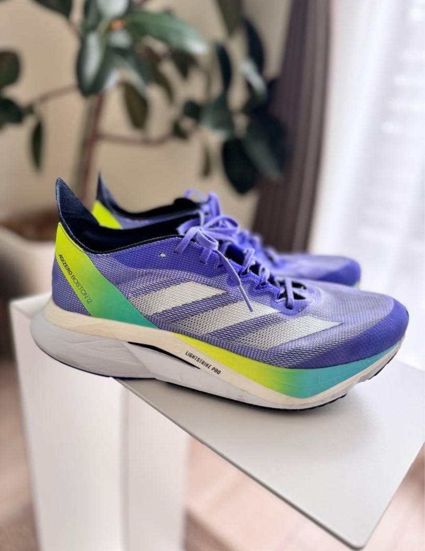 美品 adidas ADIZERO BOSTON 12 アディゼロ ボストン12