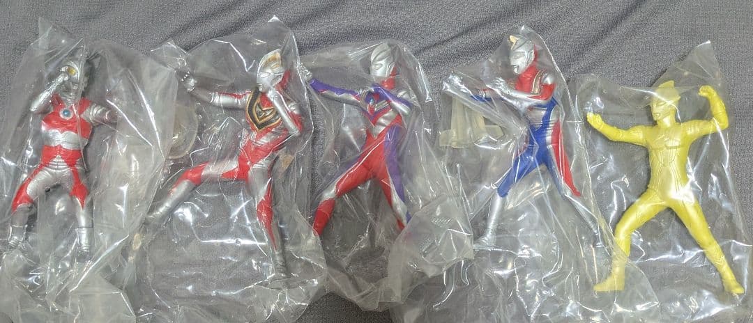 創絶　超ウルトラ8兄弟　前編3体　後編4体