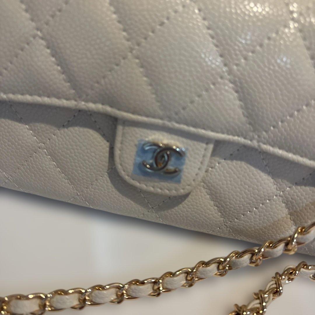 CHANEL シャネル　チェーンウォレット　ホワイト