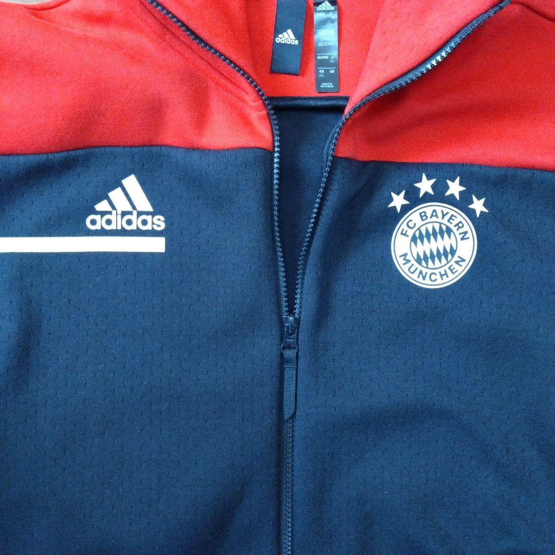 極美品 バイエルンミュンヘン adidas フード付きジャケット