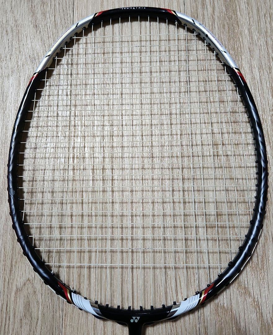 美品☆旧色 ヨネックス YONEX ボルトリック70 VOLTRIC 3UG5