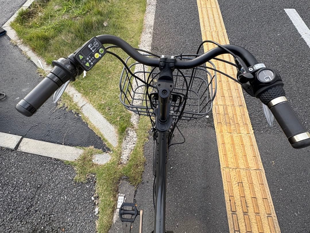 中古20㌅ブリヂストン電動アシスト自転車　8.7Ah 大阪