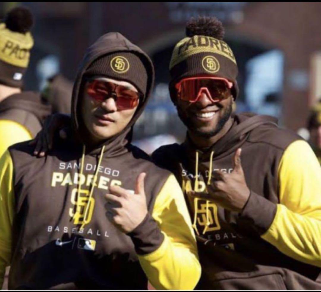 MLB パーカー　メンズM ダルビッシュ　サンディエゴ　パドレス　padres