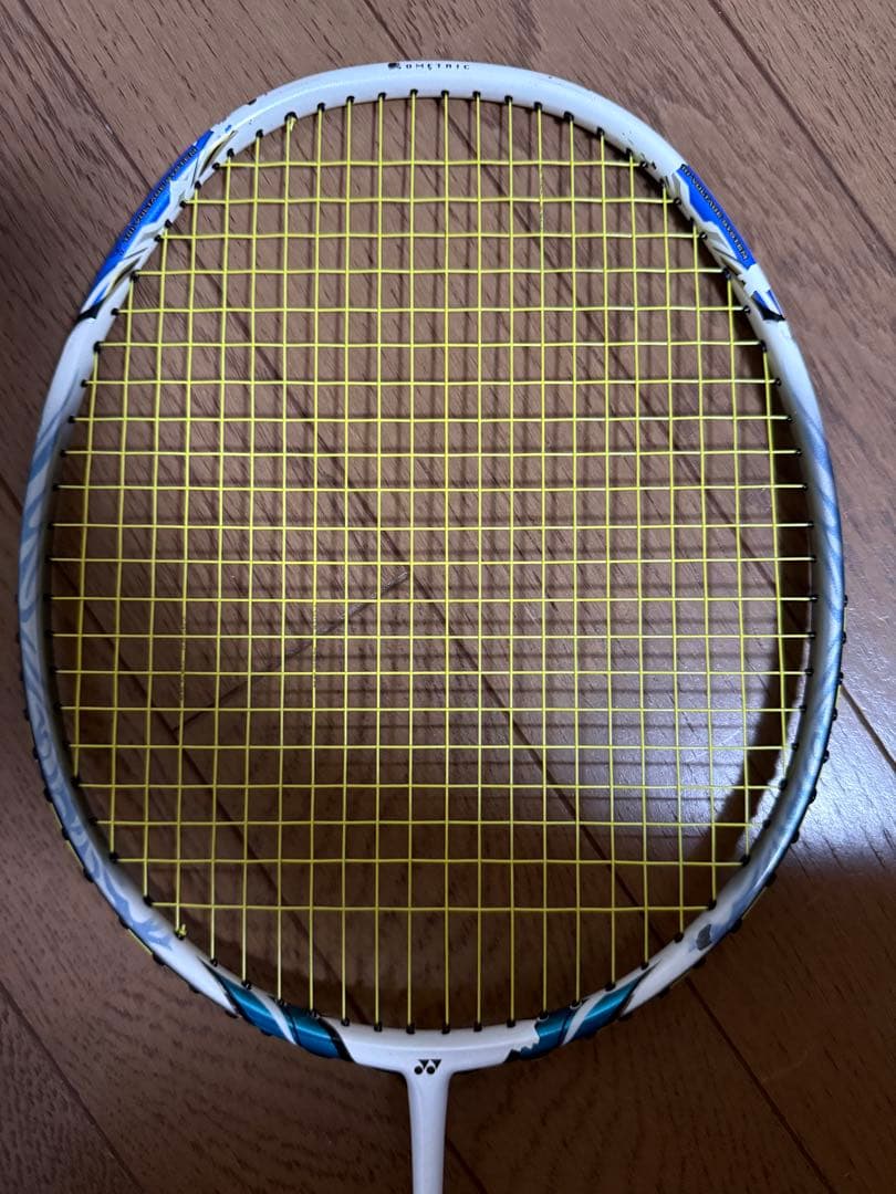 YONEX VOLTRIC 60 バドミントンラケット