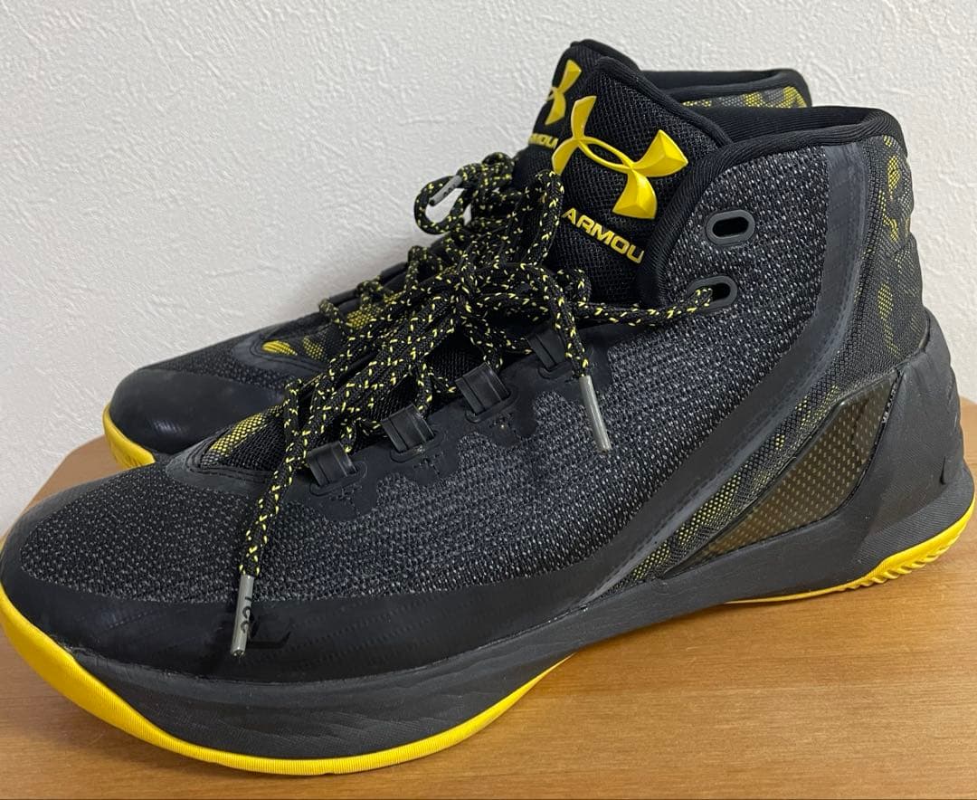 Under Armour カリー3 ブラック/イエロー