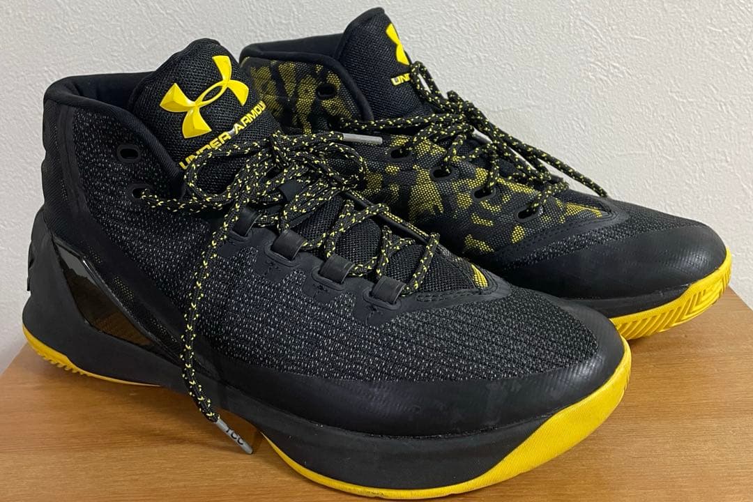Under Armour カリー3 ブラック/イエロー