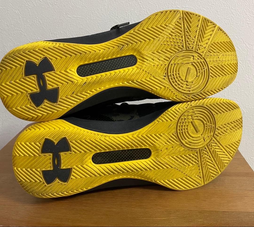 Under Armour カリー3 ブラック/イエロー