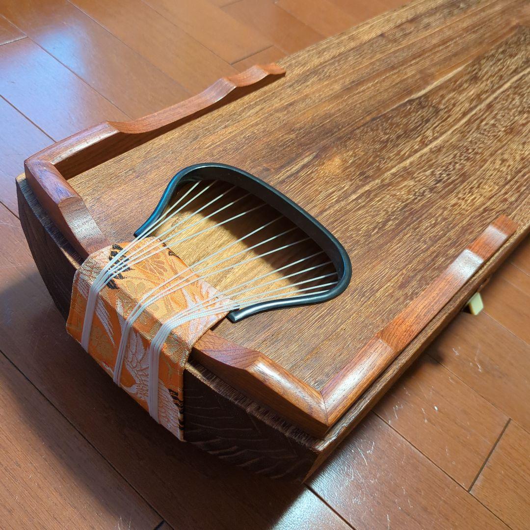箏　十三弦　すだれ彫り　琴柱　琴枕　和楽器　琴