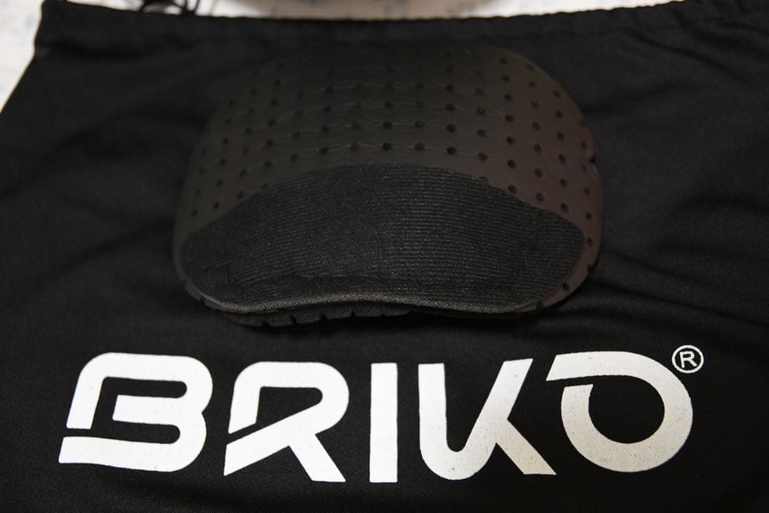 BRIKO ヘルメット ブラック