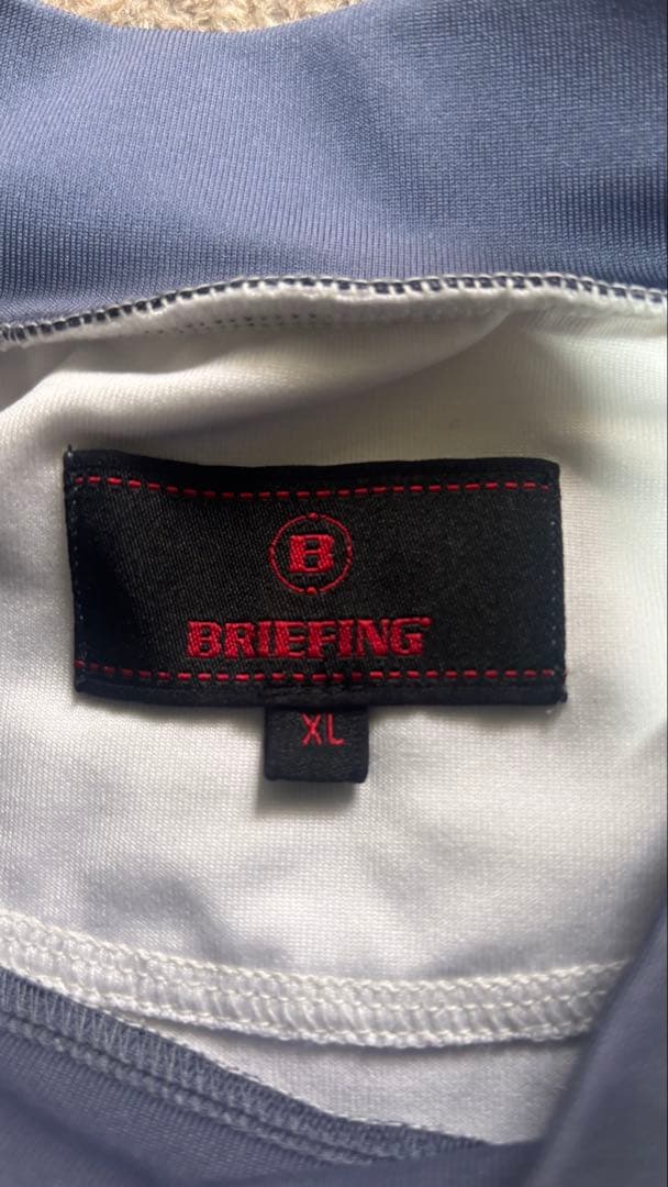 BRIEFING ホワイトモックネックシャツ ネイビー襟