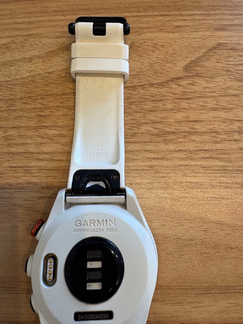Garmin Approach S62 ホワイト 本体＋充電ケーブル付き