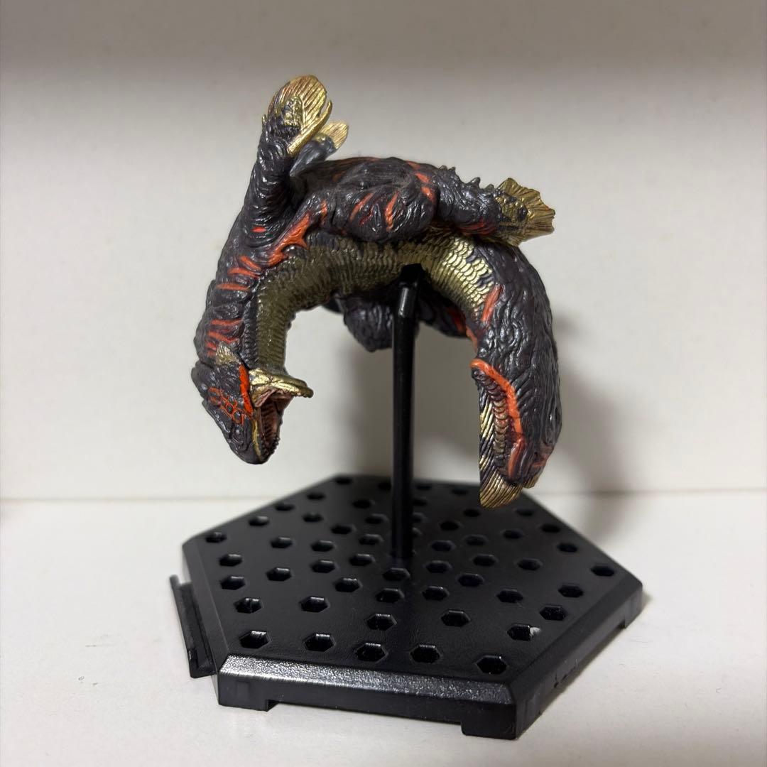 モンスターハンタースタンドモデル　５体セット