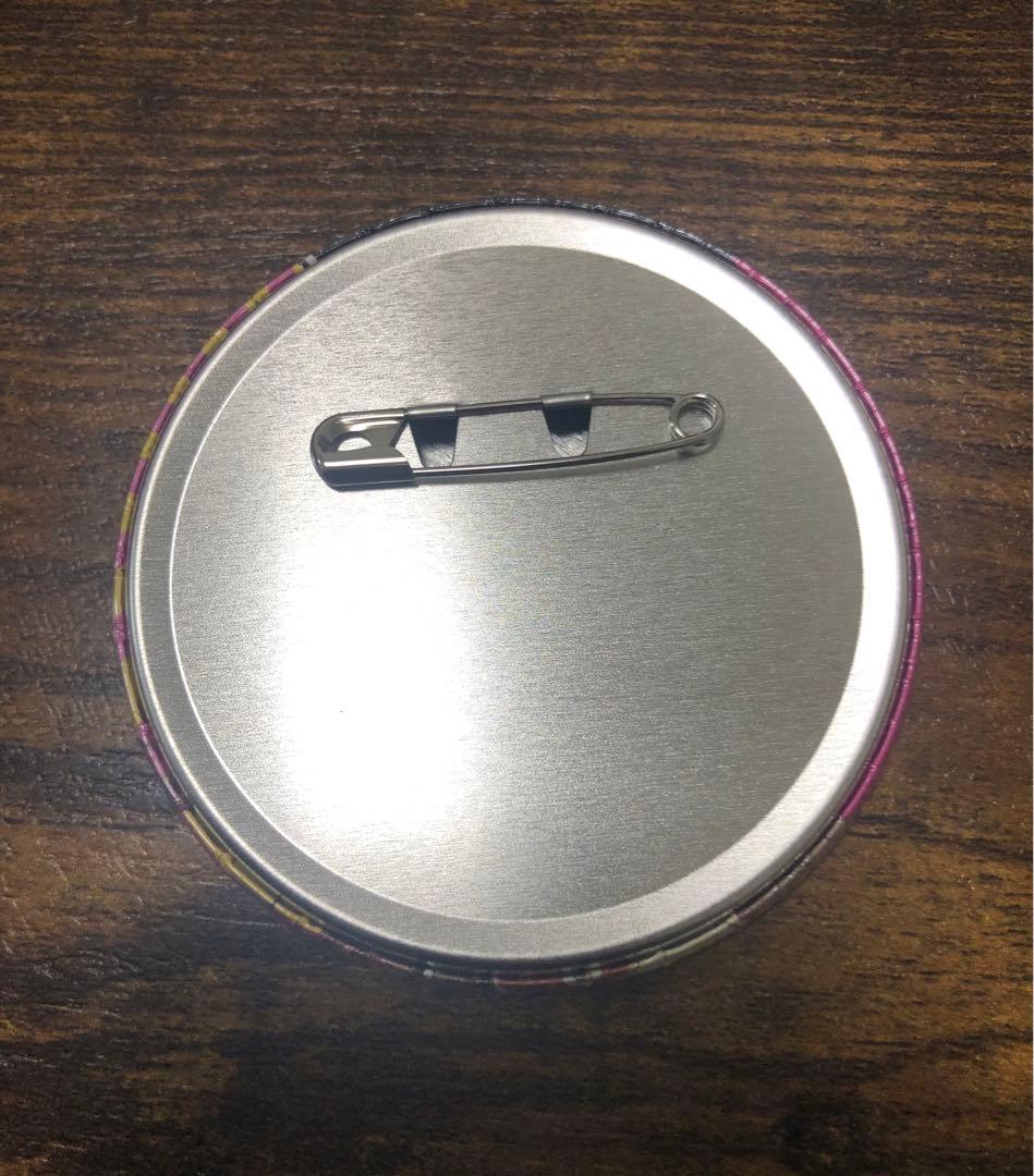 覆面系ノイズ　ニノ　ドでか缶バッジ