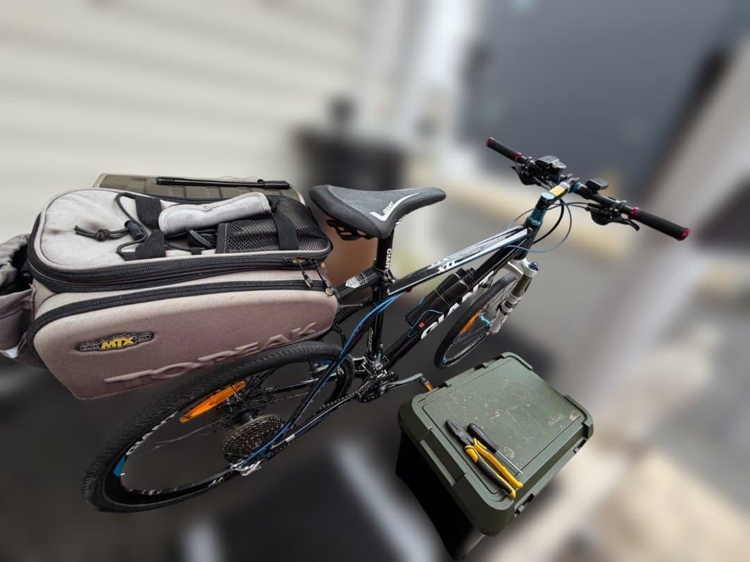 ［中古］GIANT クロスバイク 26インチ TOPEAKバッグ付き