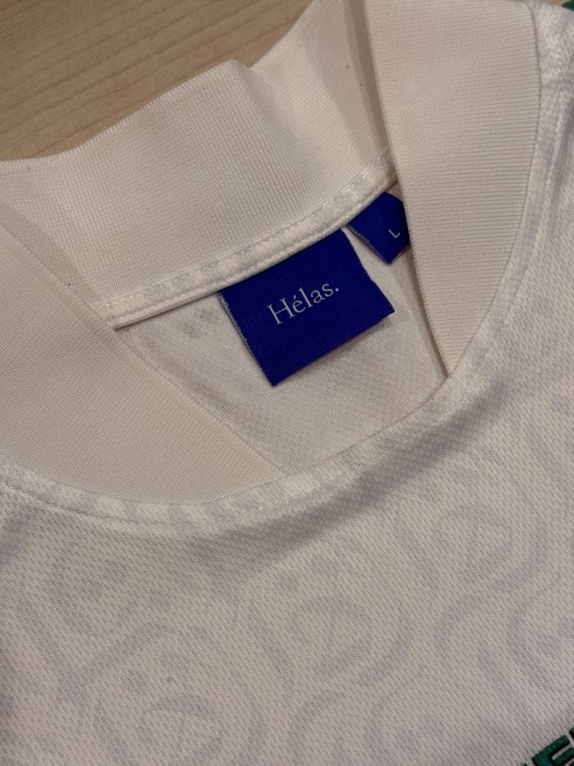 Helas SS24 サッカーTシャツ