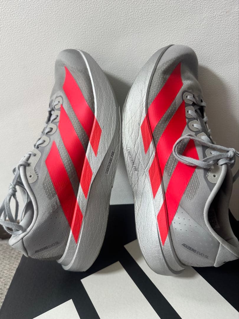 adidas アディゼロEVO SL